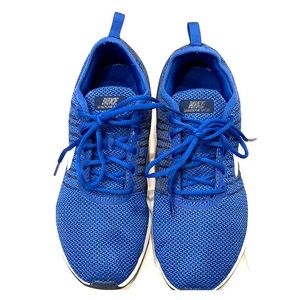 Boys Nike Dualtone Racer.